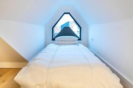 Modern Ealing Common Duplex Appartement Londen
