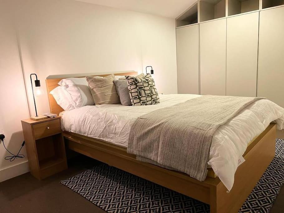 Apartment Camden Loft Apartment- 3 *