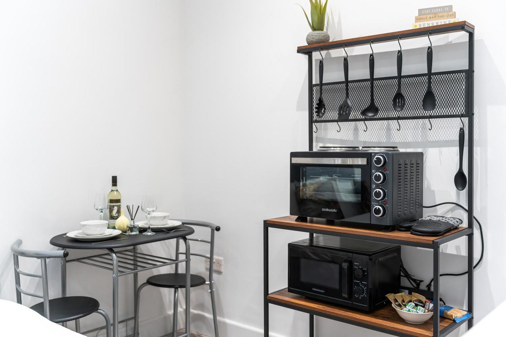 Modern Studio By Livestay Short Lets & Serviced Londen