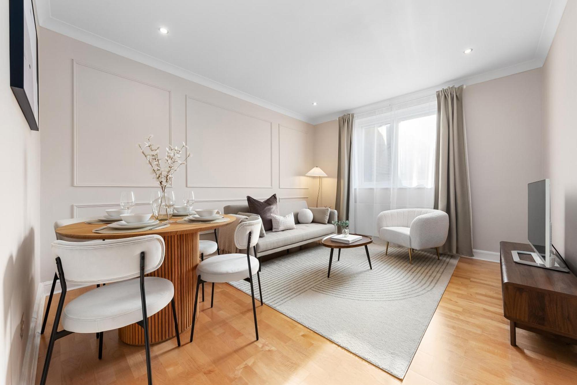 Designer In Central Apartment *