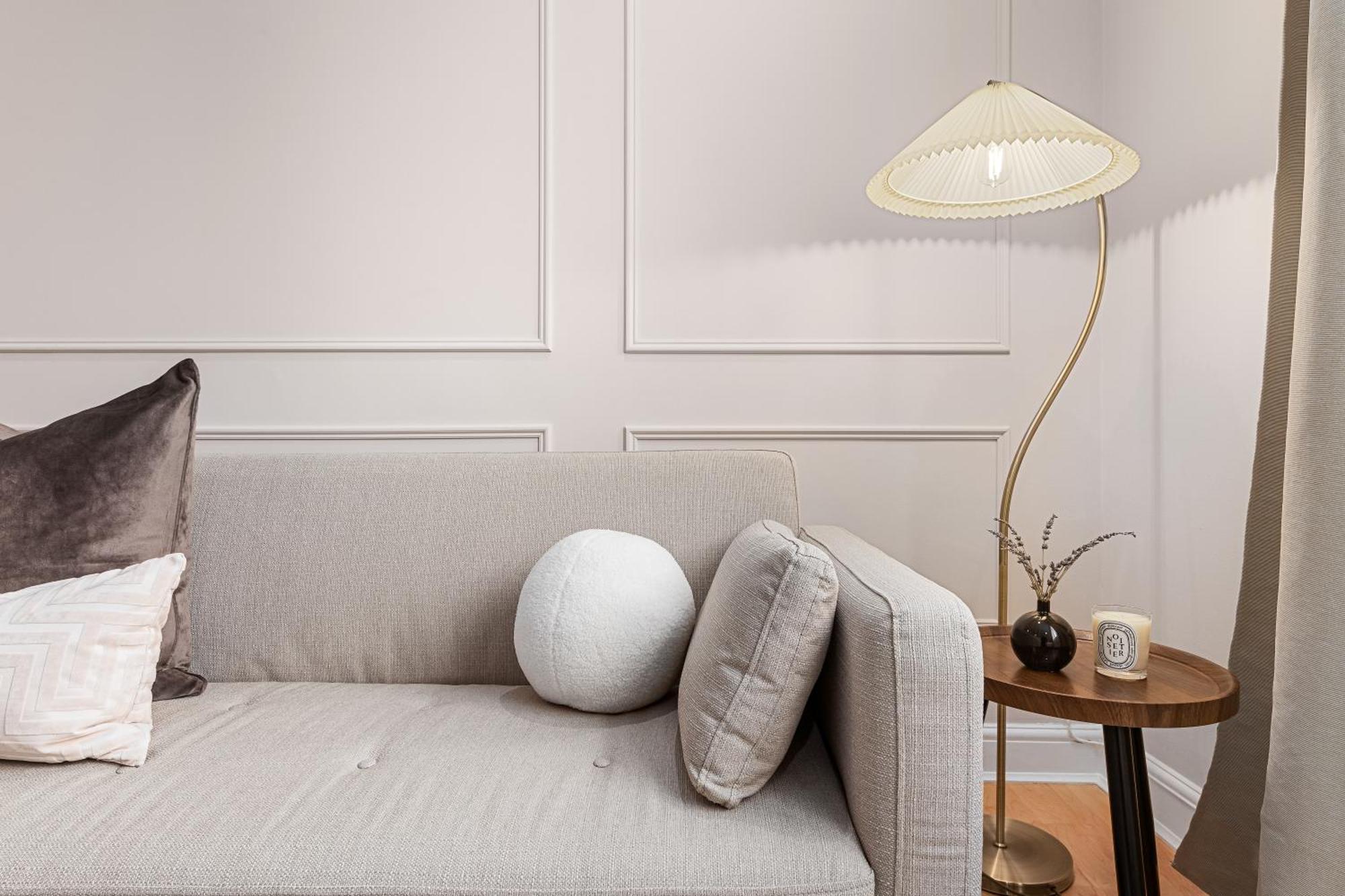 Designer In Central * London