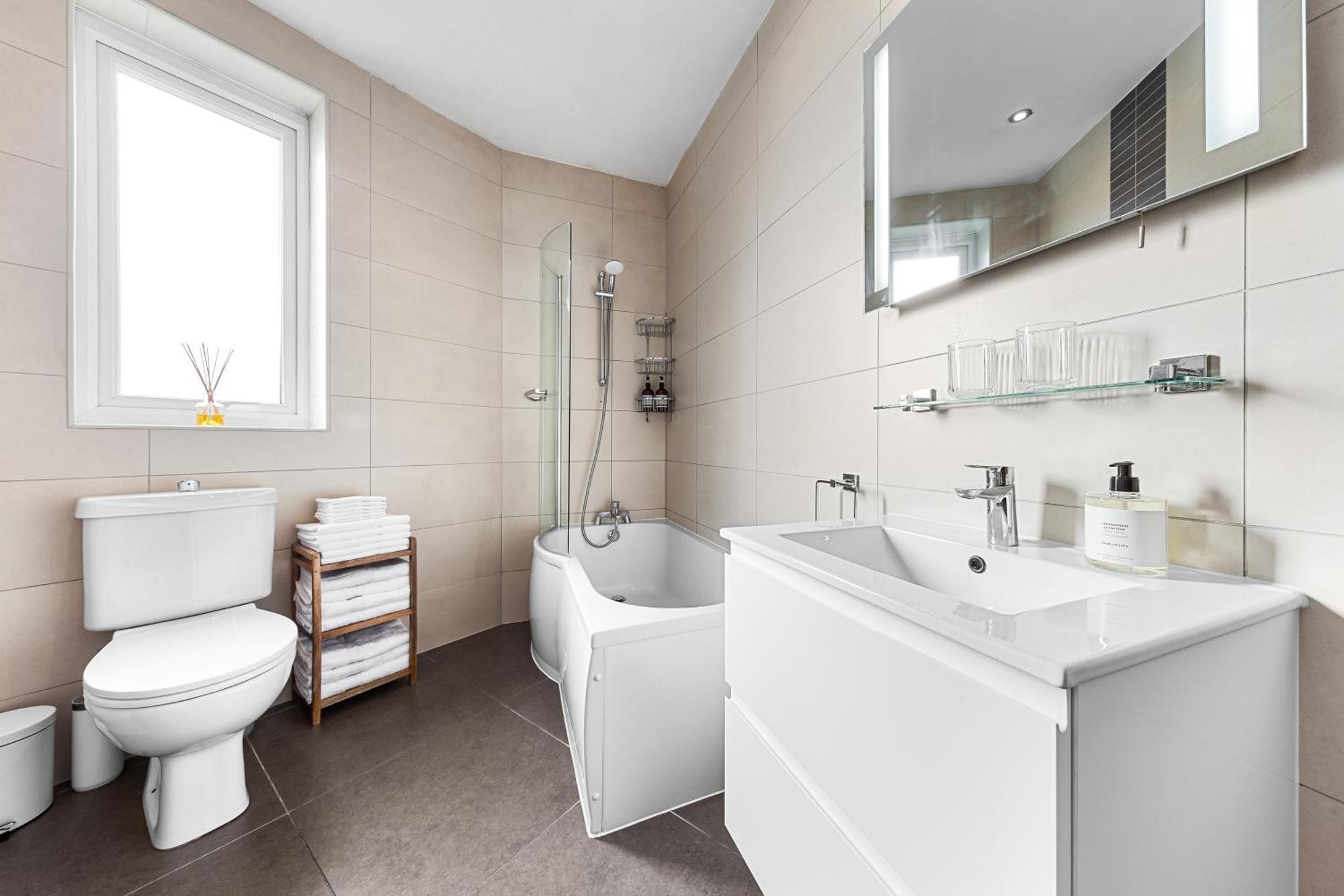 Apartment Designer In Central *
