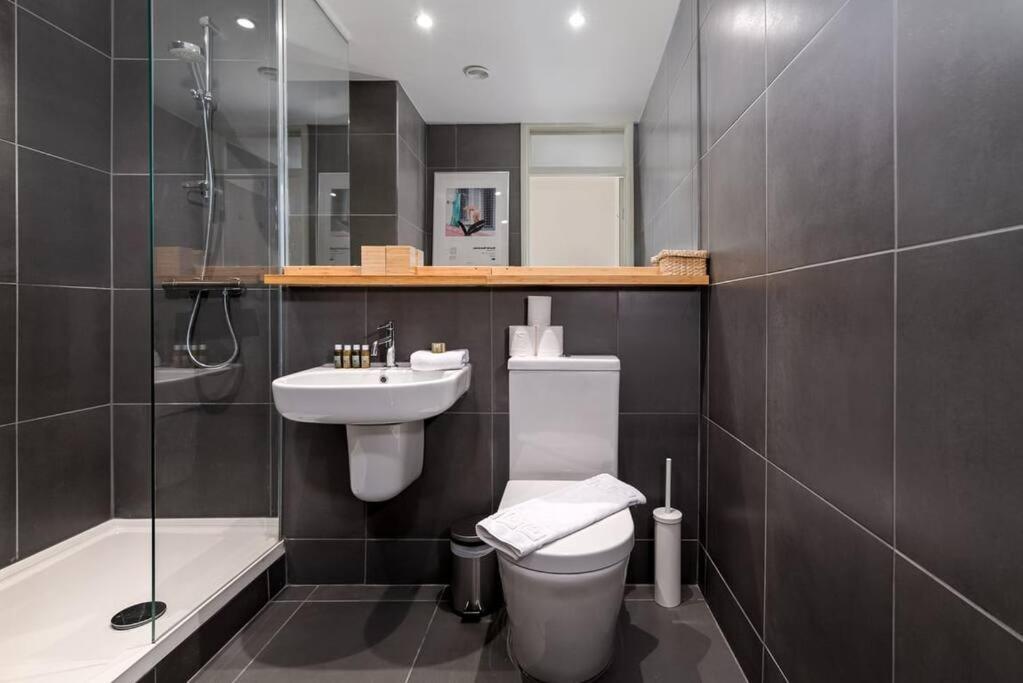 2-bedroom Minimalist In Borough *