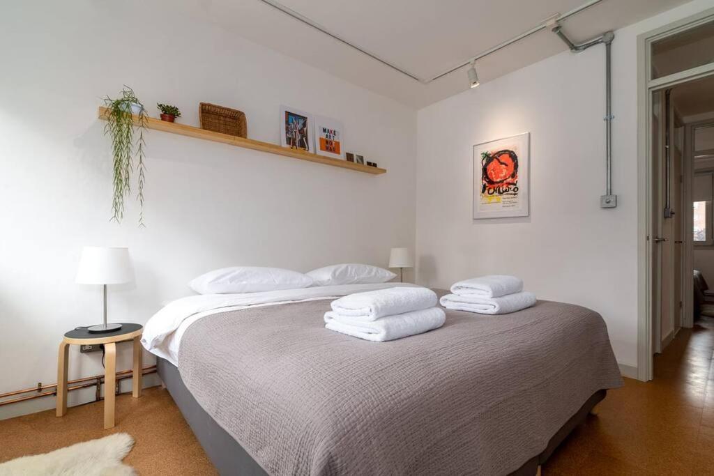 2-bedroom Minimalist In Borough