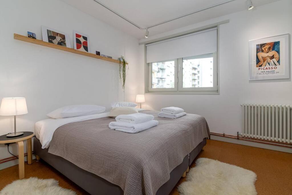 2-bedroom Minimalist In Borough