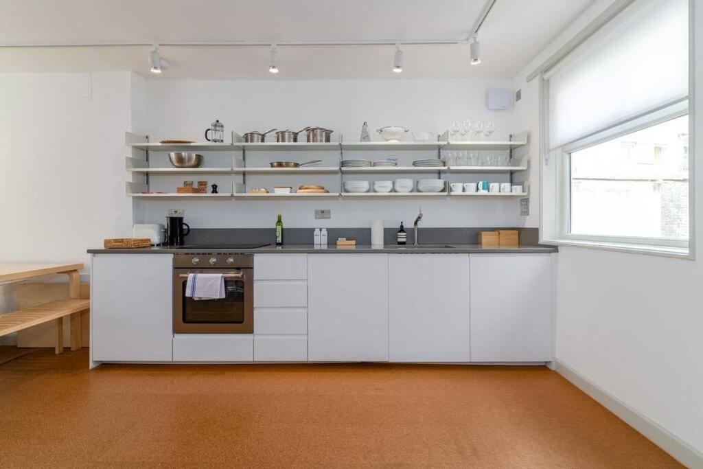 2-bedroom Minimalist In Borough * London