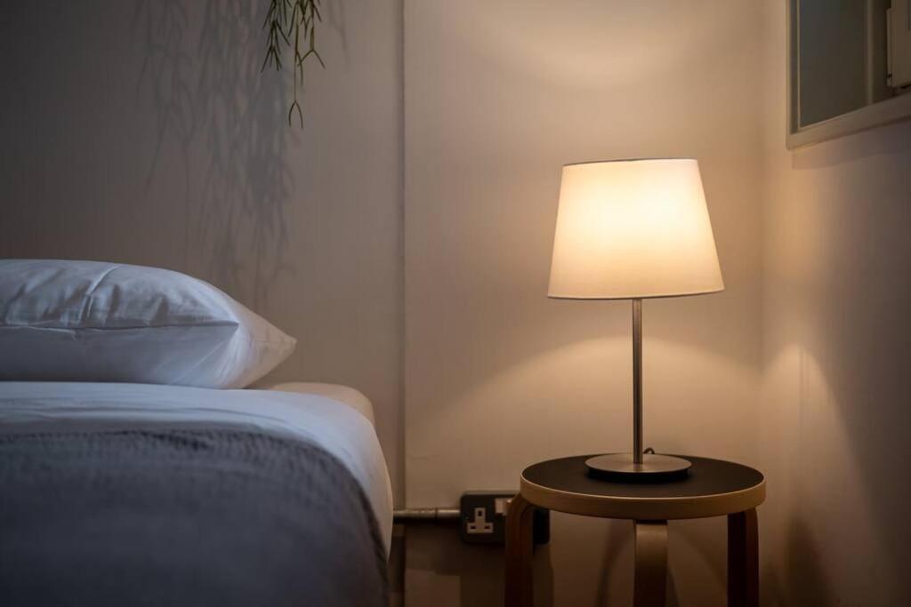 Apartment 2-bedroom Minimalist In Borough *