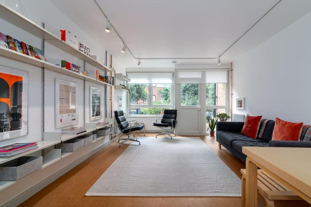 2-bedroom Minimalist In Borough *