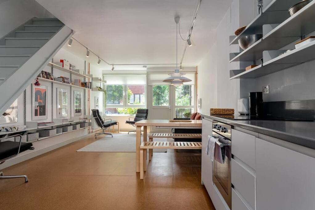 2-bedroom Minimalist In Borough * London