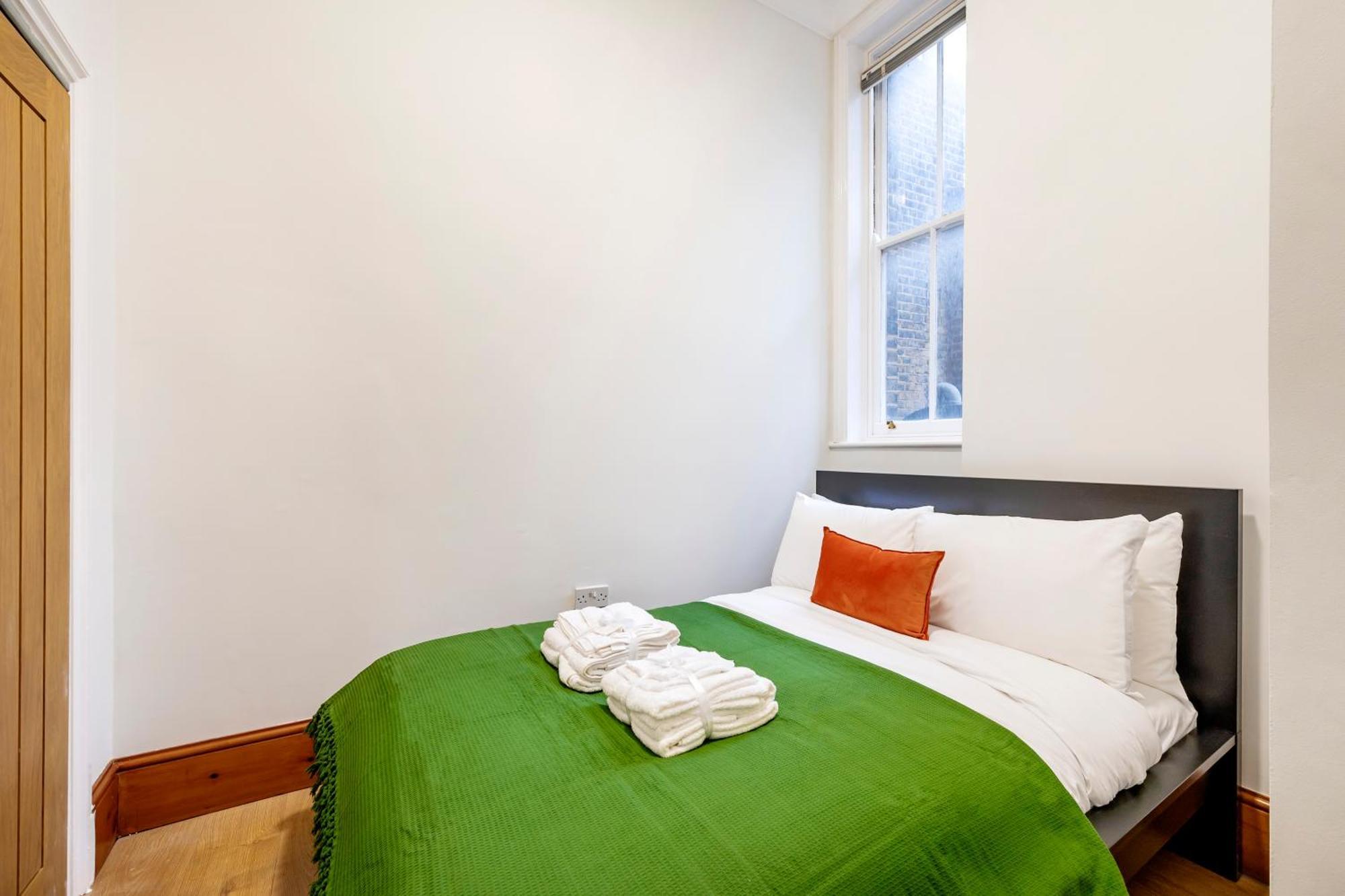 2 Bedroom In Center Of Apartamento *