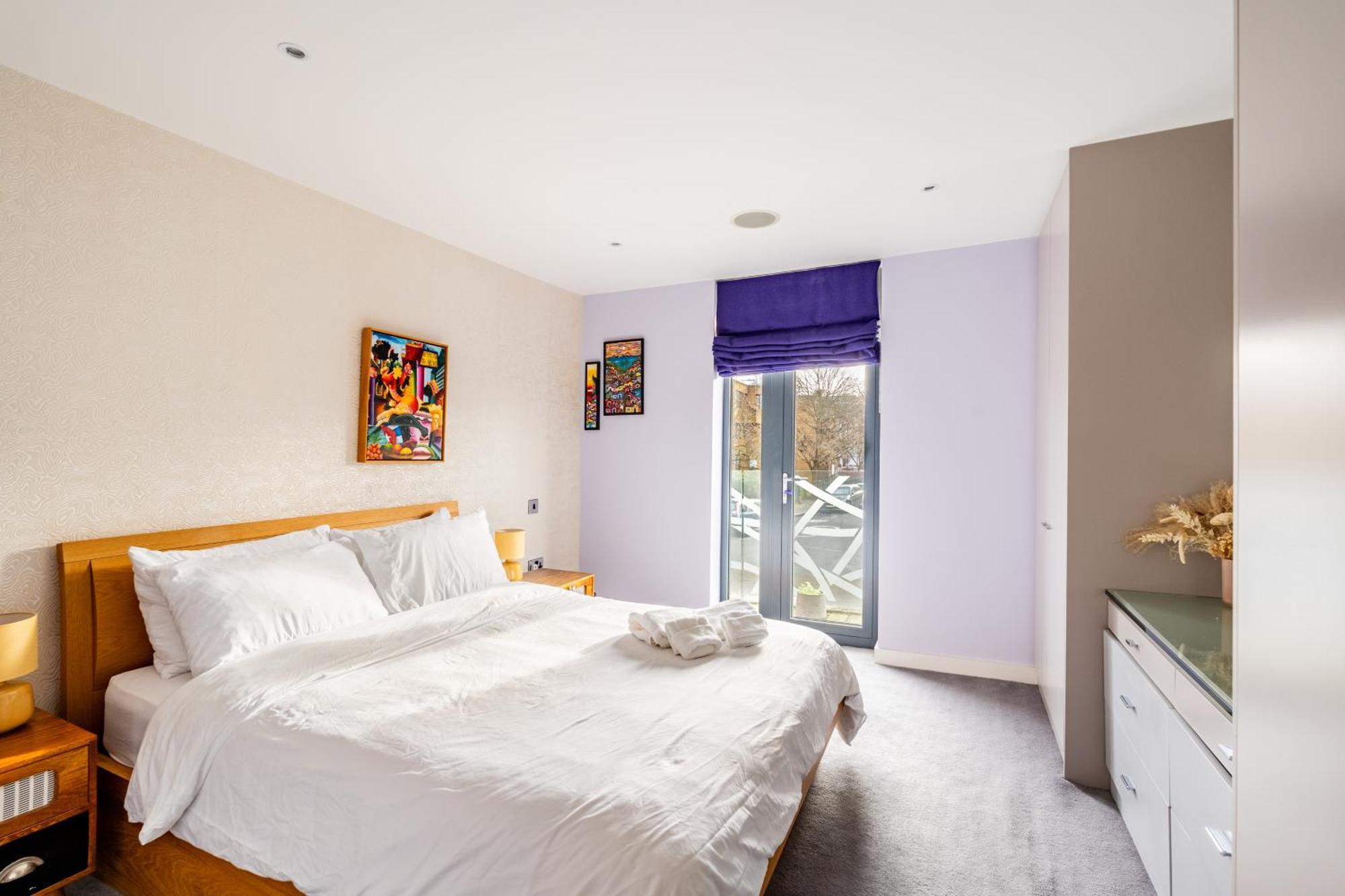 Apartment King Beds With En-suite, Private Balcony And Elevator By Iconic Portobello Market