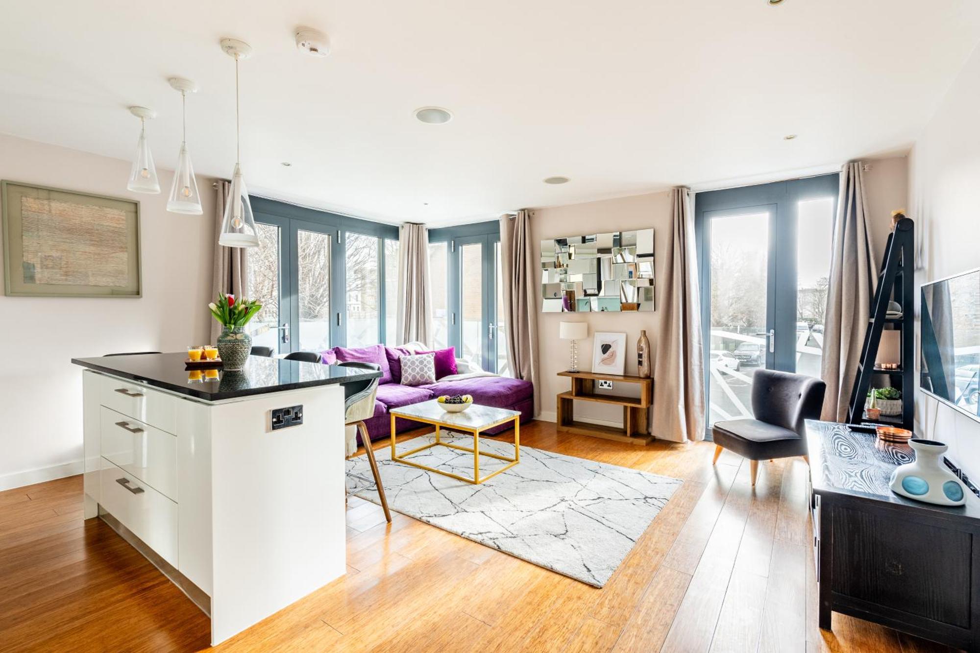 Apartment King Beds With En-suite, Private Balcony And Elevator By Iconic Portobello Market London