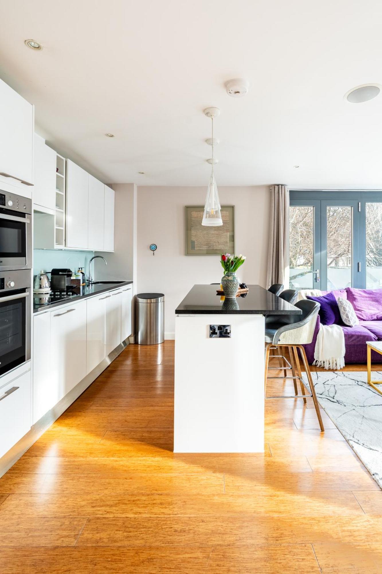 Apartment King Beds With En-suite, Private Balcony And Elevator By Iconic Portobello Market London