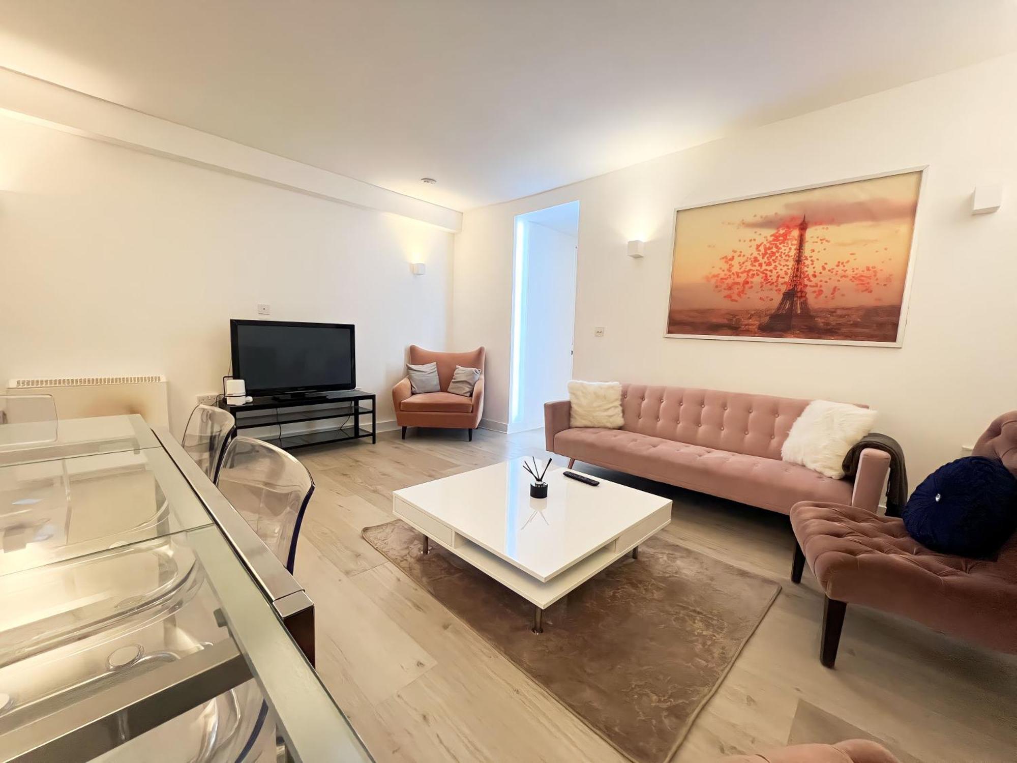 The Hyde Park Terrace * London