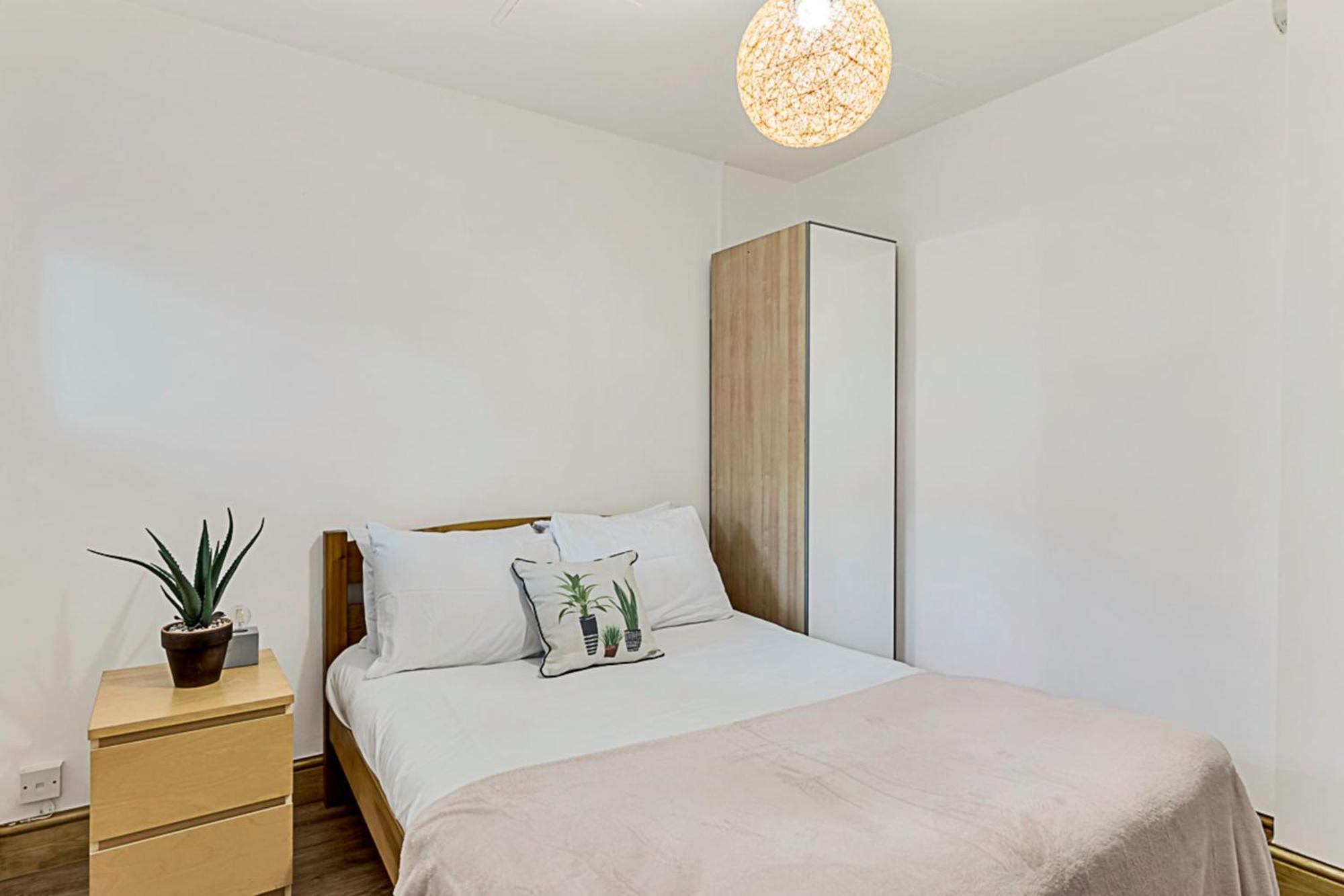 Modern Comfort Two Bedroom Gem On The Rye Apartment London
