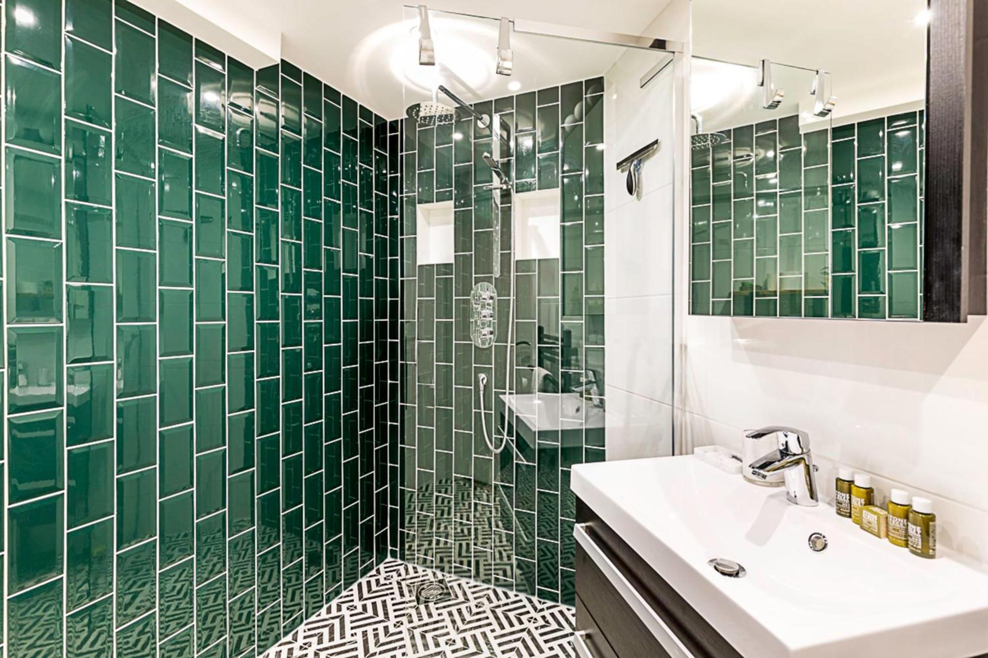 Modern Comfort Two Bedroom Gem On The Rye Apartment