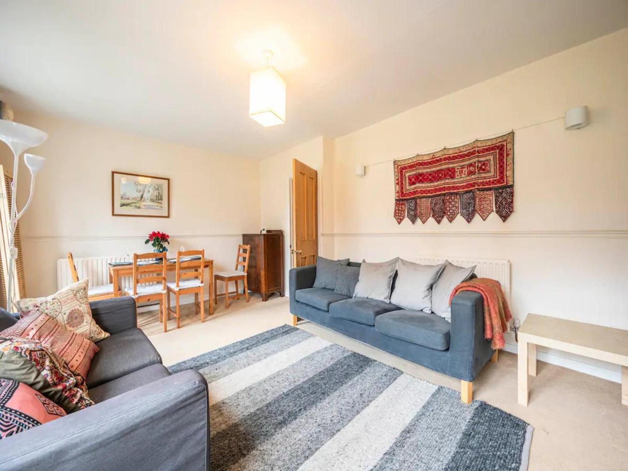 Pass The Keys Spacious 2bed Flat Camberwell Apartment London