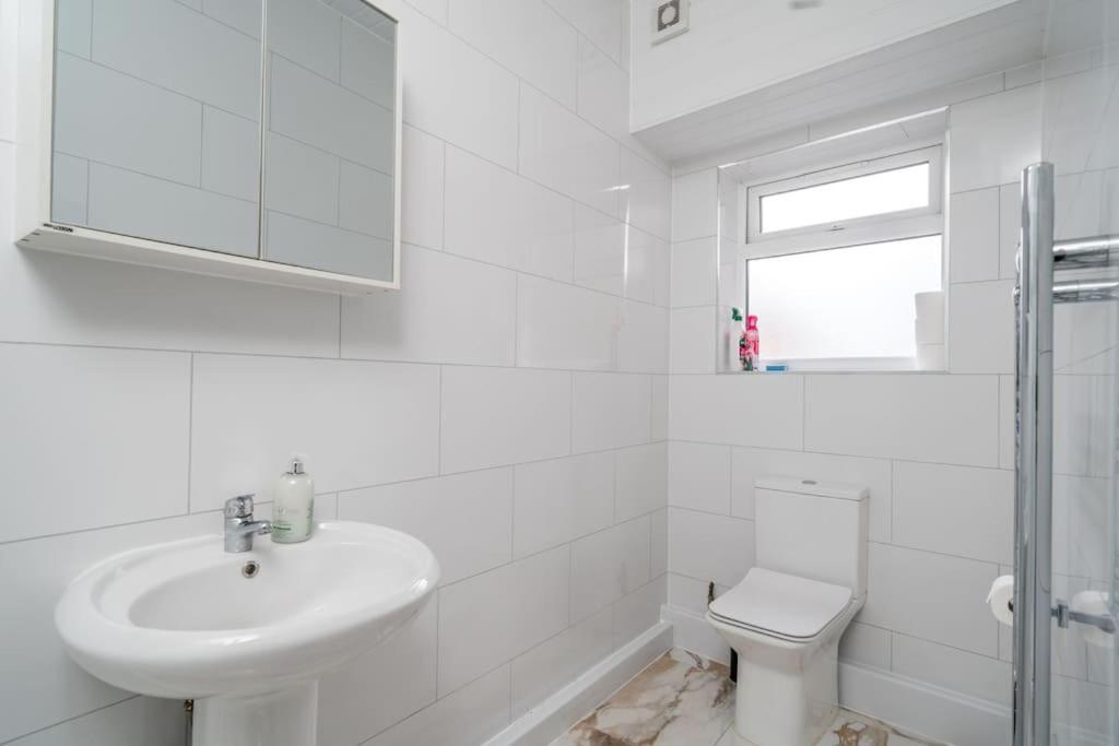 Spacious 2bed Brick Lane Flat - 2nd Floor * Londen