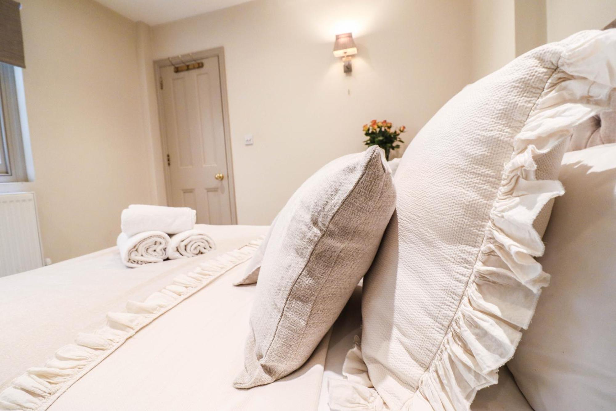Lovely Kensington Apartment In A Prime Location Apartment