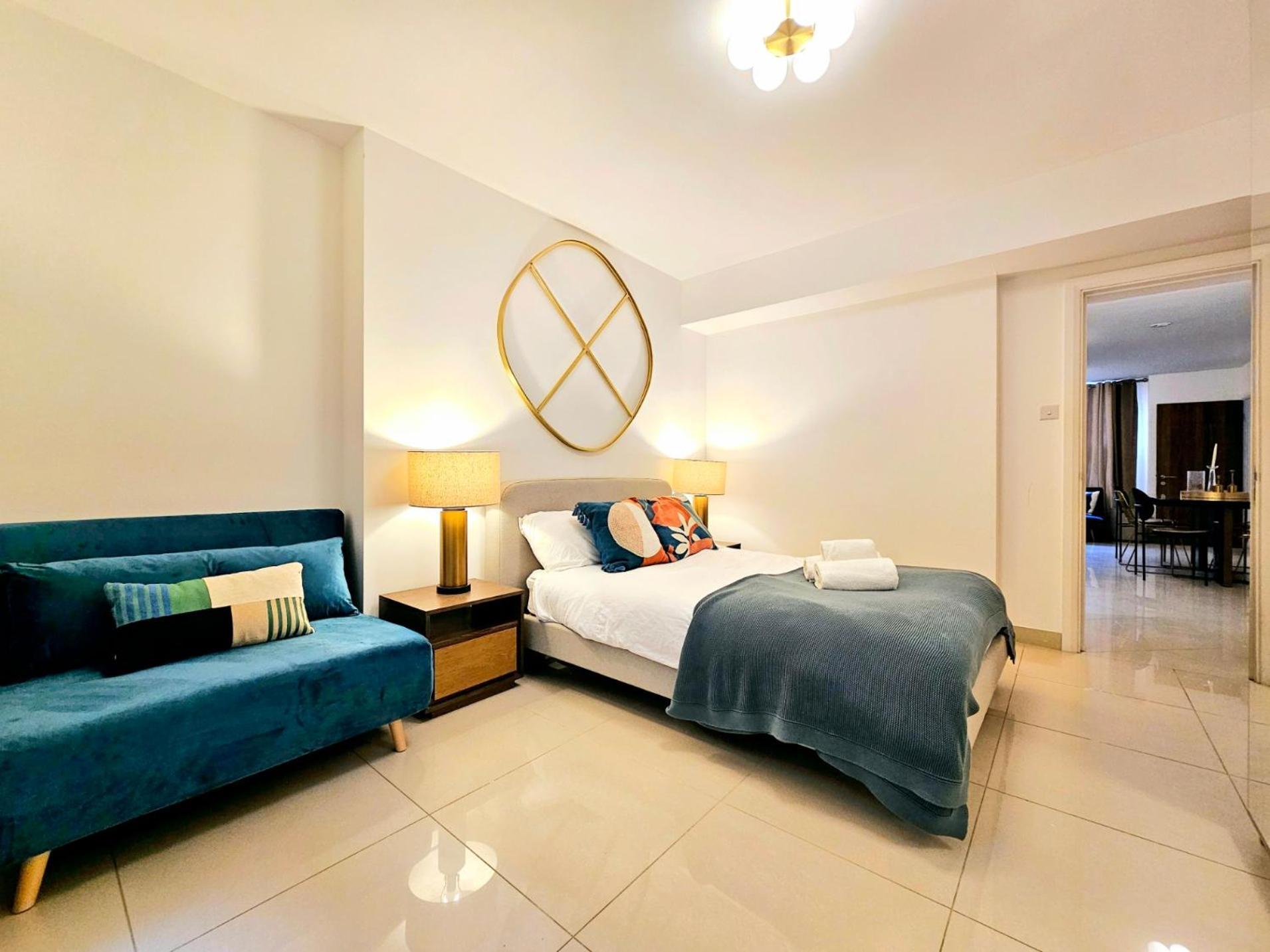 Modern Hyde Park With Private Entrance & Private Back Patio Near Bayswater & Paddington Stations * Londen