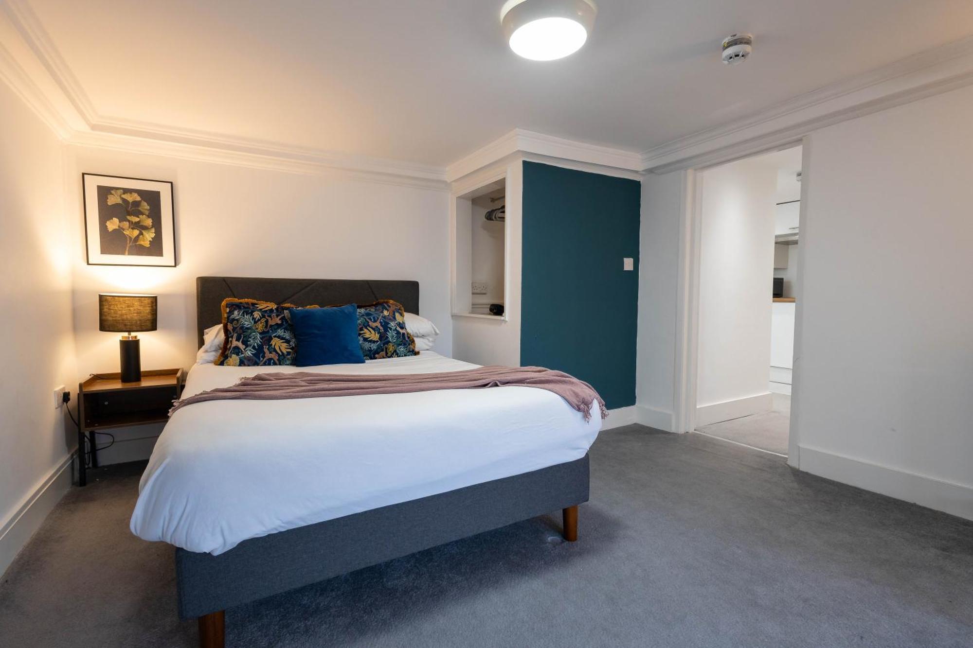 Apartment Deluxe Urban Retreat With City Views Studio And One Bedroom Near Camden By Belvilla