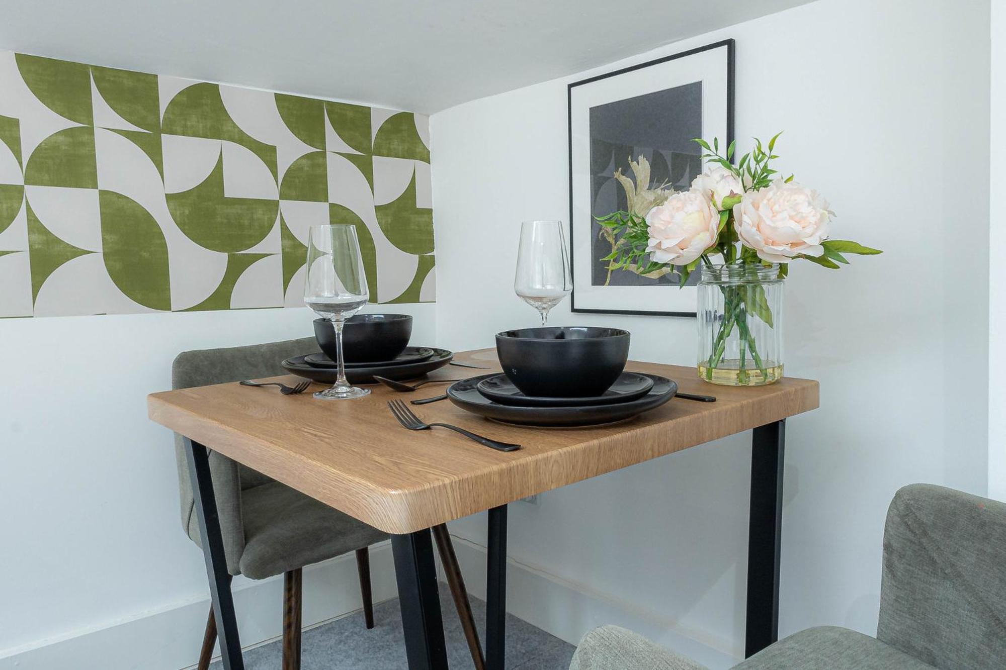 Deluxe Urban Retreat With City Views Studio And One Bedroom Near Camden By Belvilla Apartment