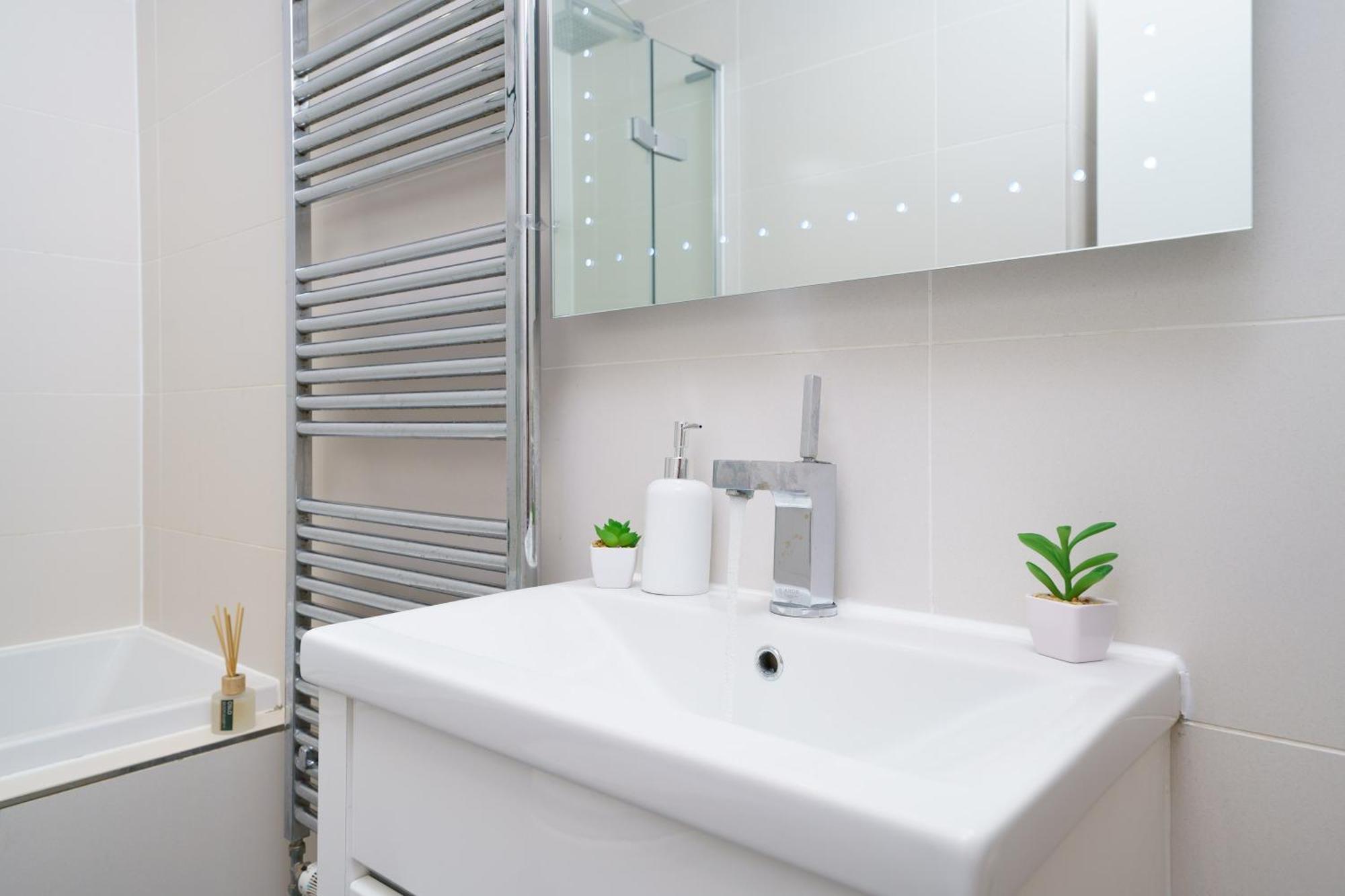 En-suite In Zone 1 Homestay *
