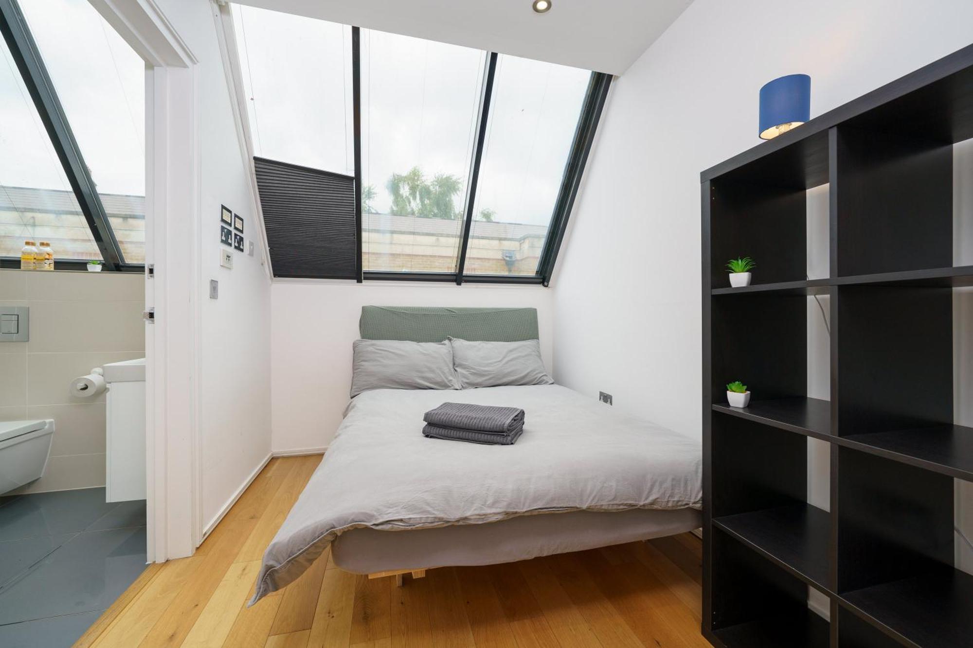 Homestay En-suite In Zone 1