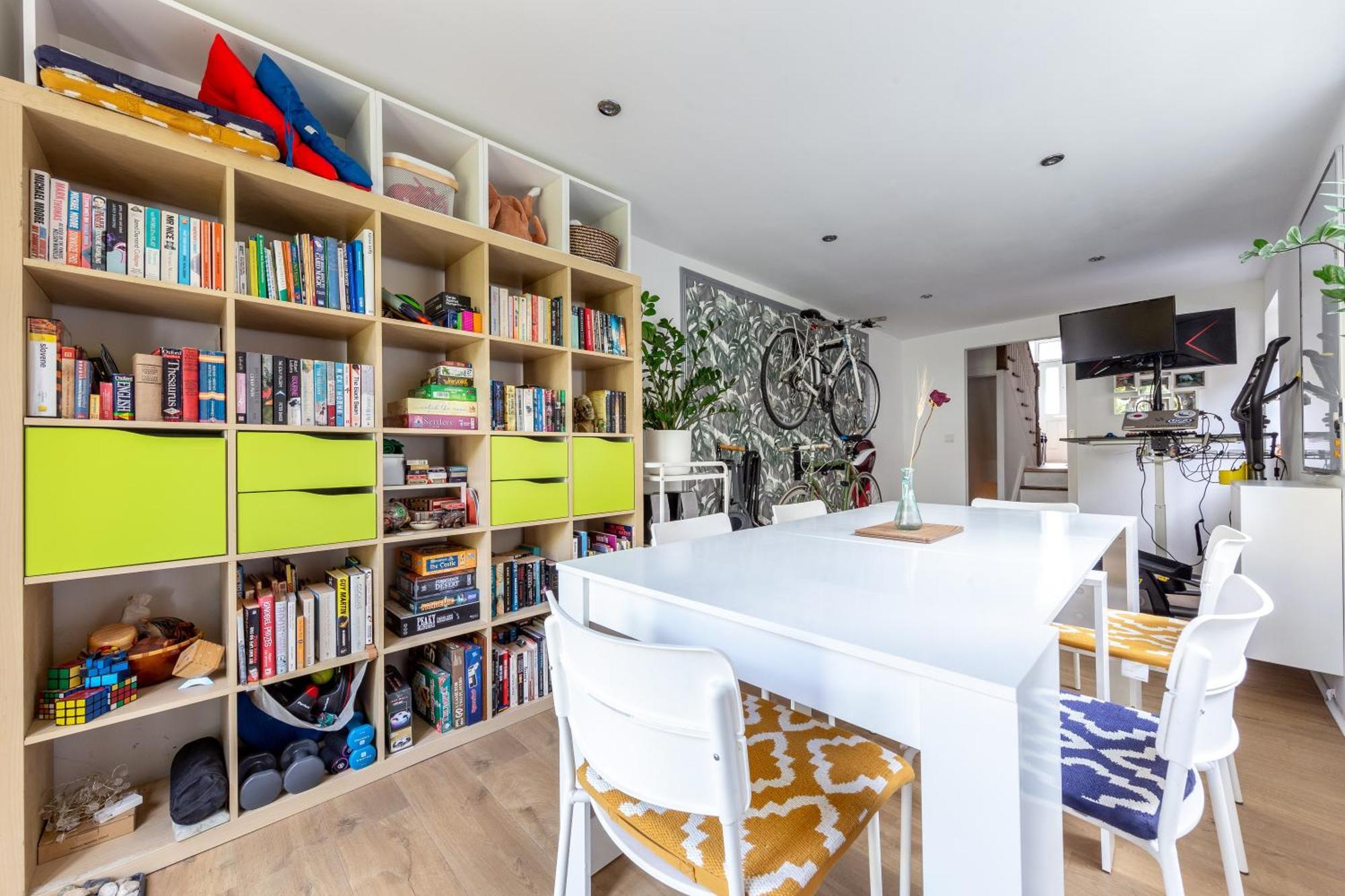 Chic Semi-detached House With A Private Garden, Se Holiday home *