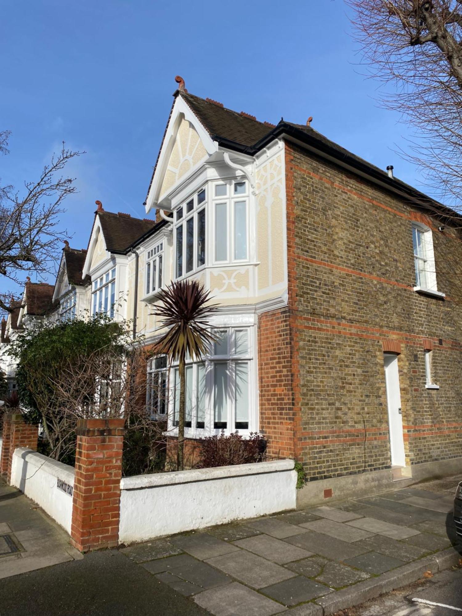 Interior Designed Flat Near Kew Botanical Gardens Apartment