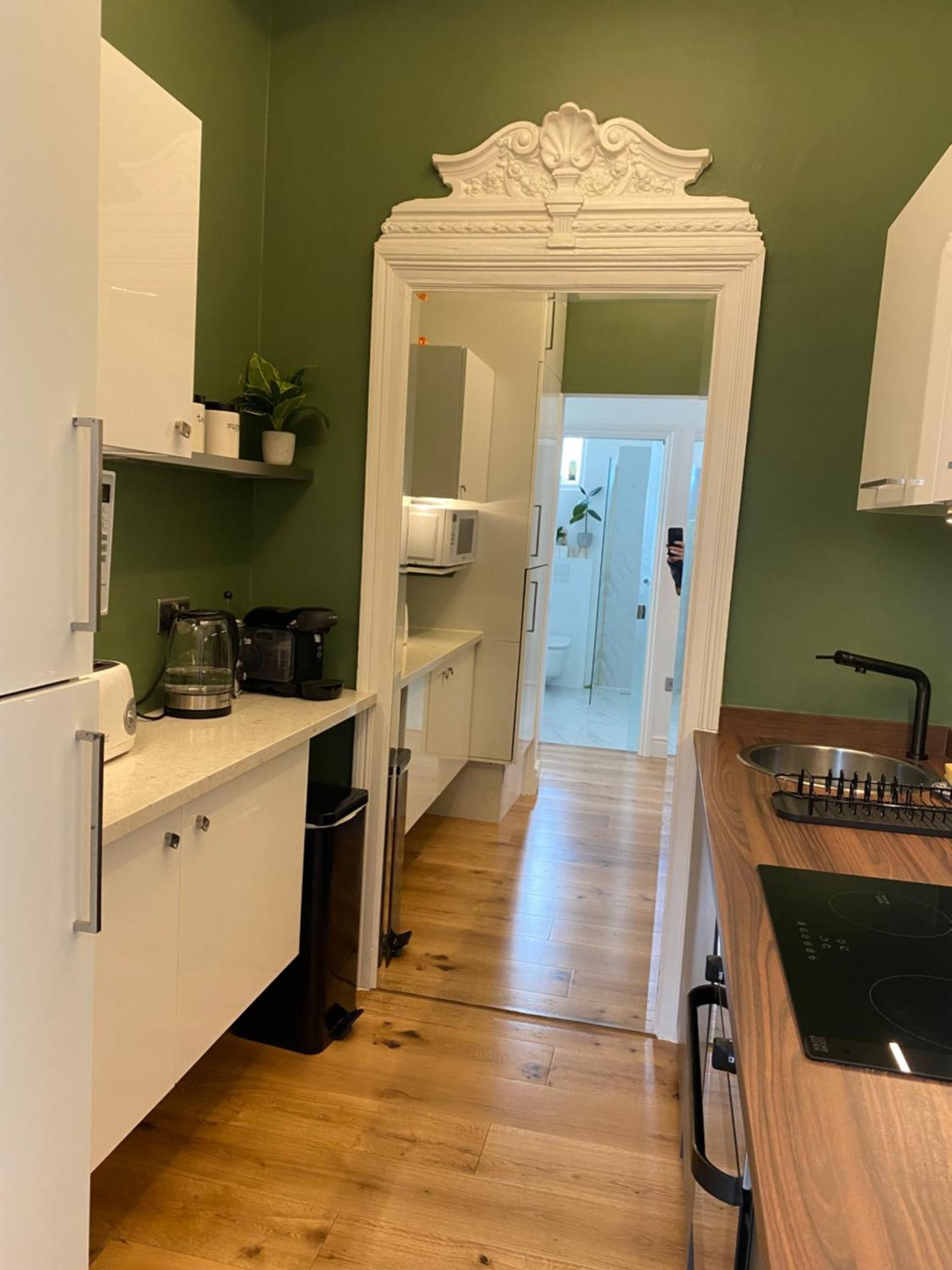 Apartment Interior Designed Flat Near Kew Botanical Gardens London