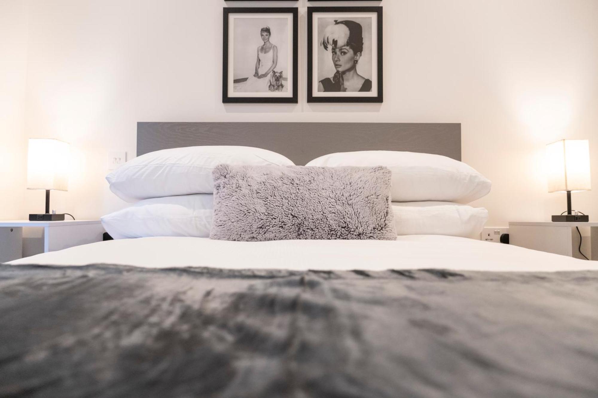 Apartment Newly Furnished W/ Patios - Hampstead Heath