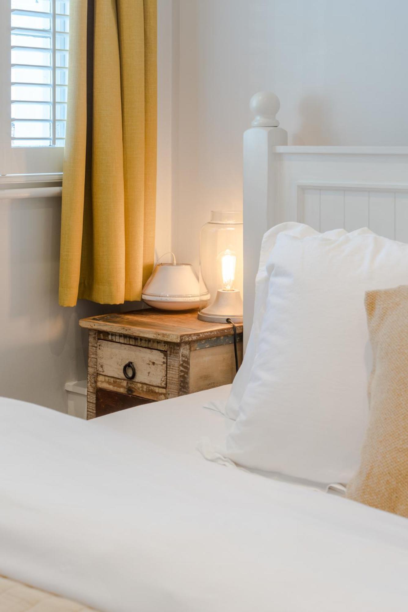 Bright De Beauvoir Pied A Terre *