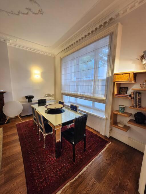2 Bedroom Luxury Flat In South Kensington Apartment London