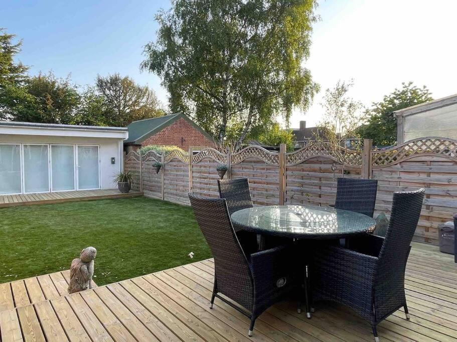 Holiday home Luxury 4 Bed 2 Bath House With Garden Near Wimbledon *