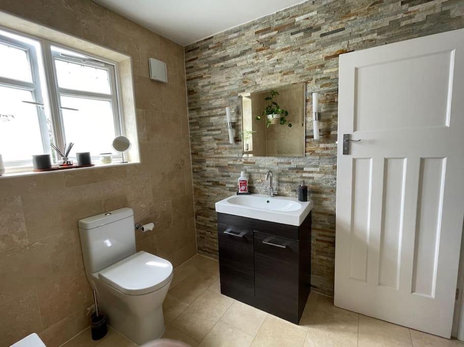 Holiday home Luxury 4 Bed 2 Bath House With Garden Near Wimbledon *