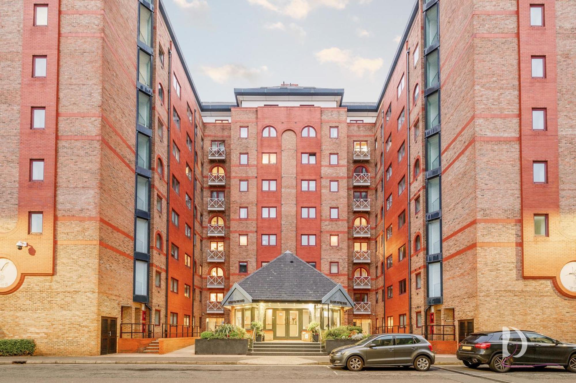 Apartment Beautiful 1 Bed On The River London
