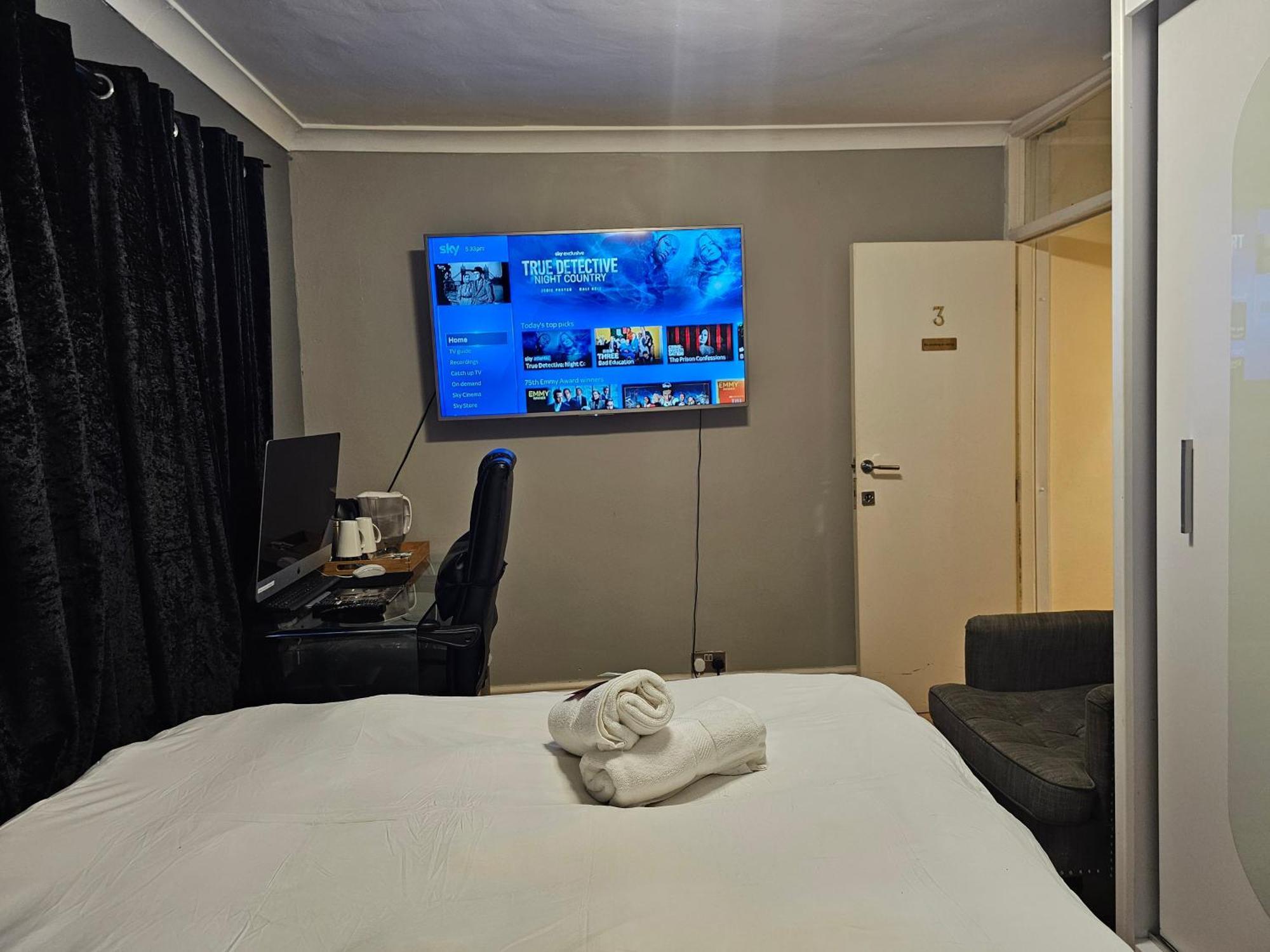 Homestay Umbrella Excel London