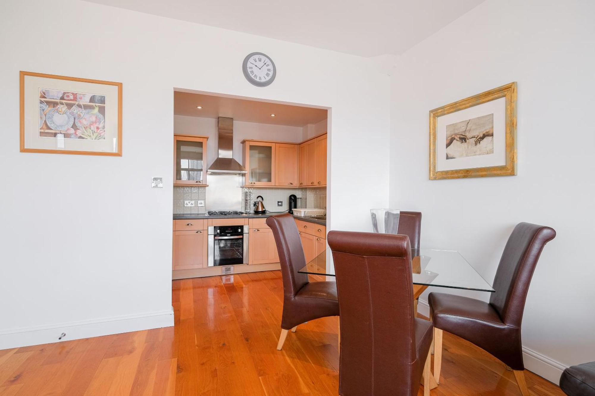 Apartamento Stylish 2 Bed Flat In Canal Side Gated Development *