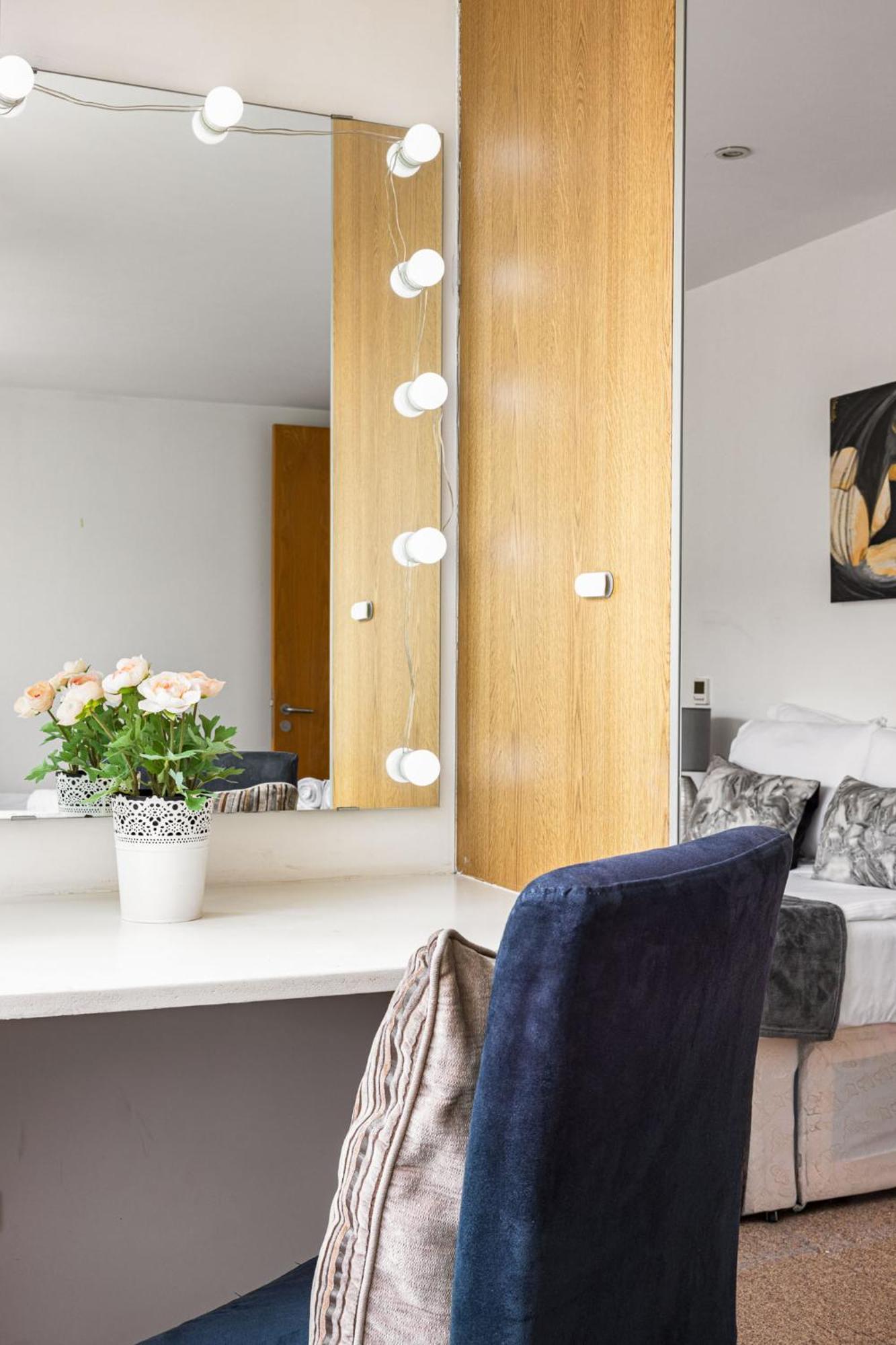 Paddington Apartment *