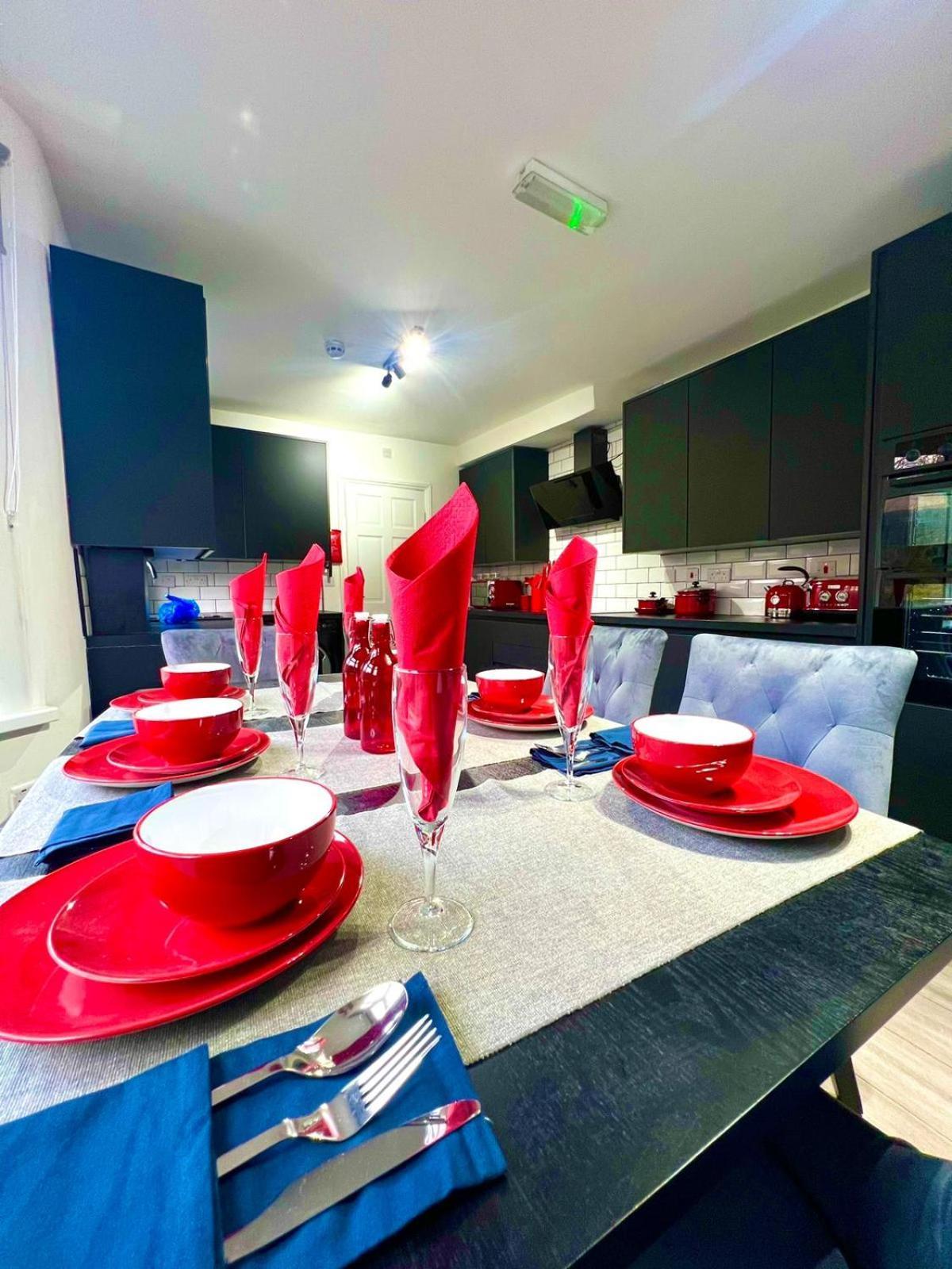 Stratford City - Luxe House With Garden Londen