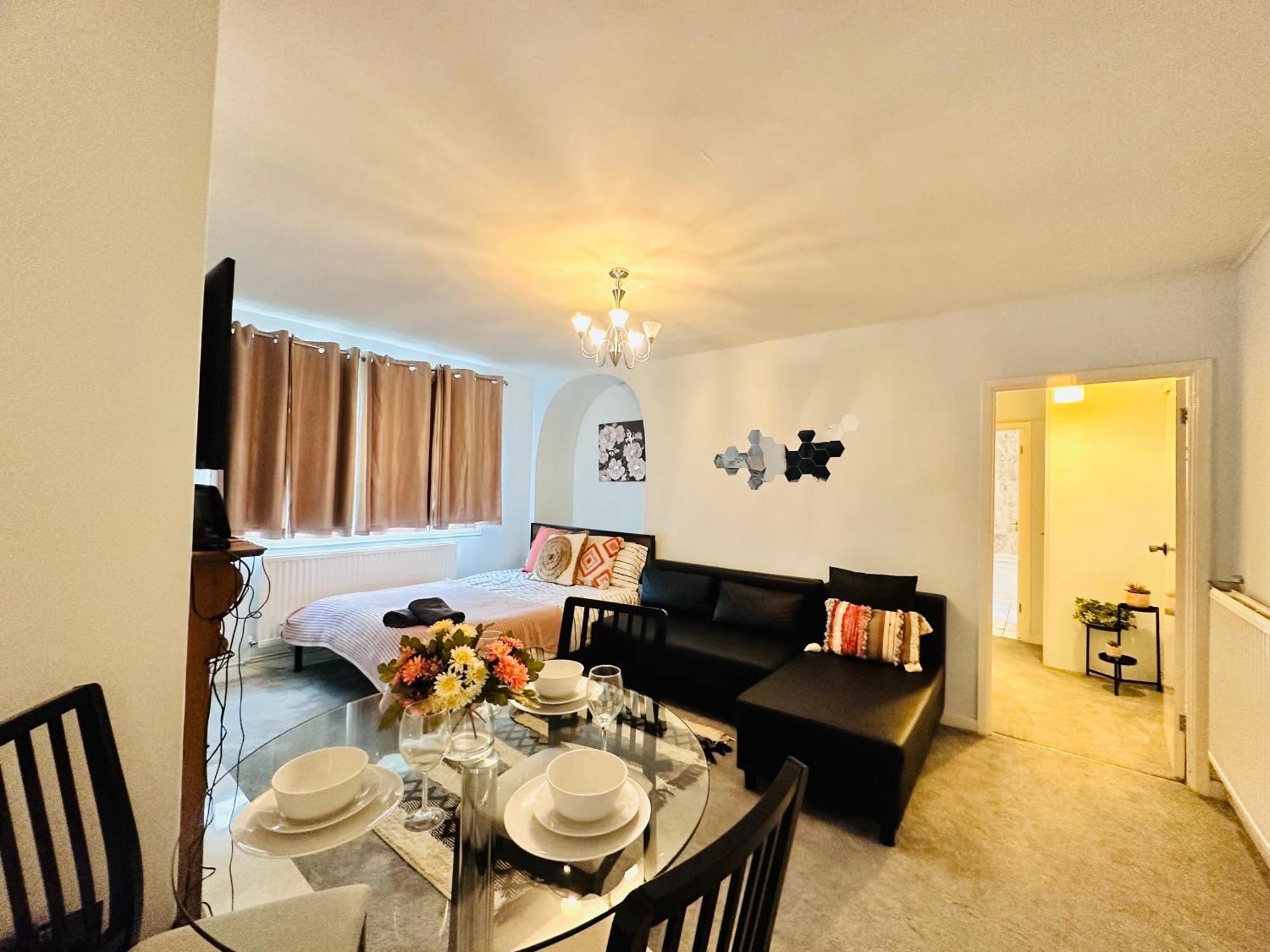Victoria Family In Appartement