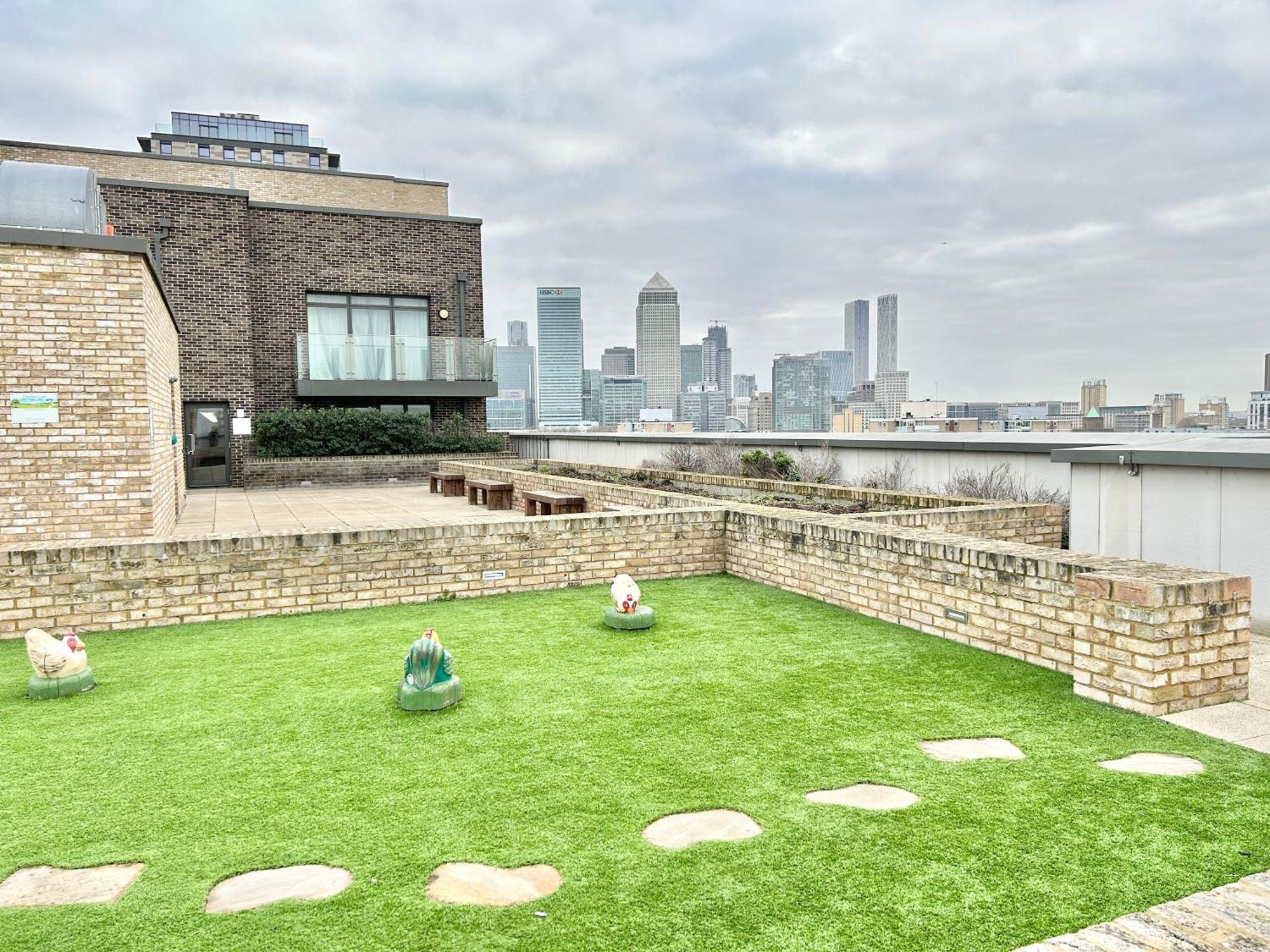 Apartment Canary Wharf, Sleeps 4, Fast Wifi, Gym, Prime Location