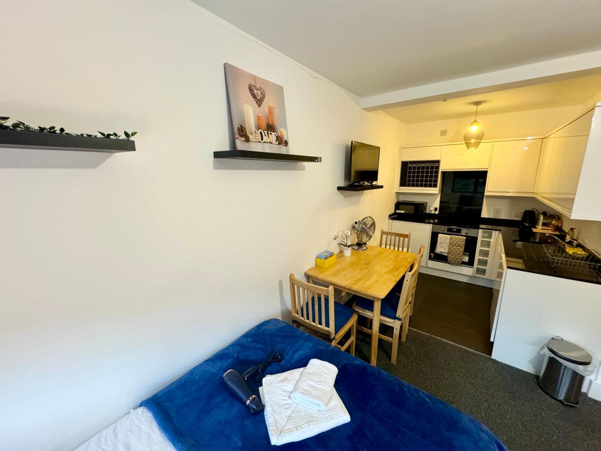 Habitación en casa particular Cosmopolitan Comfort Private Bedrooms In Euston 106 *
