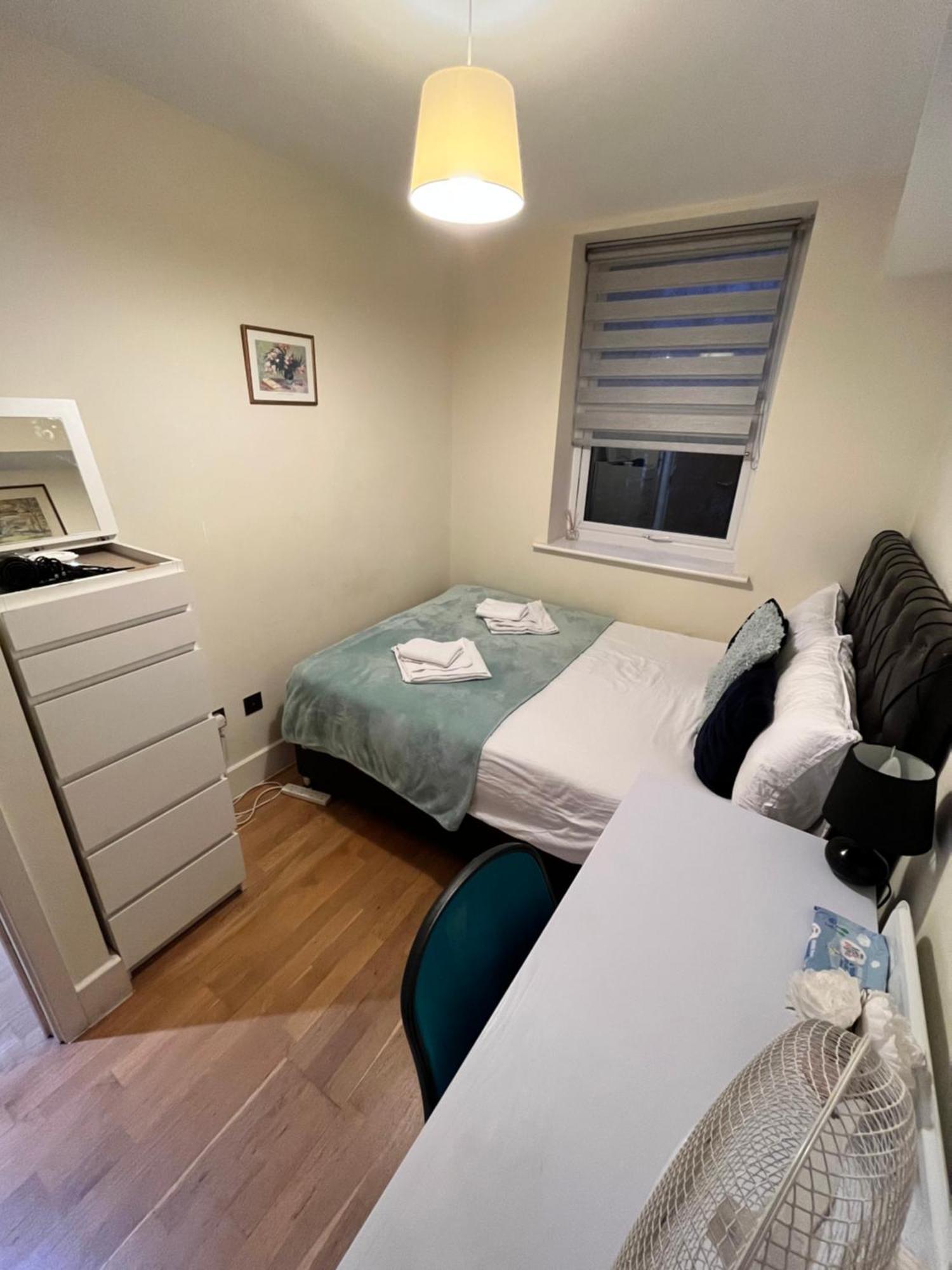 Metropolitan Coziness Private Bedrooms In Euston Station 161 Guest house *