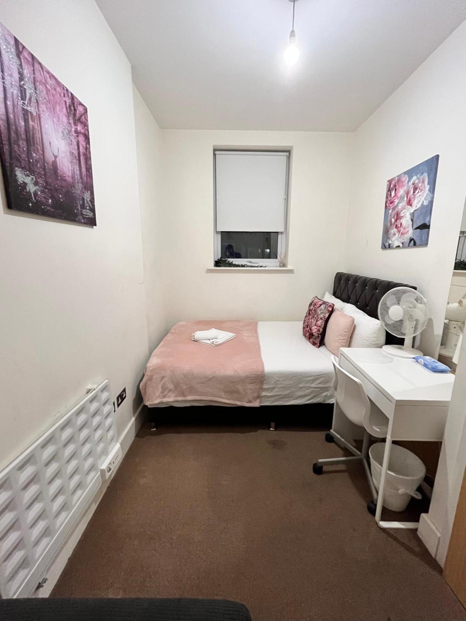 Metropolitan Coziness Private Bedrooms In Euston Station 161 * London