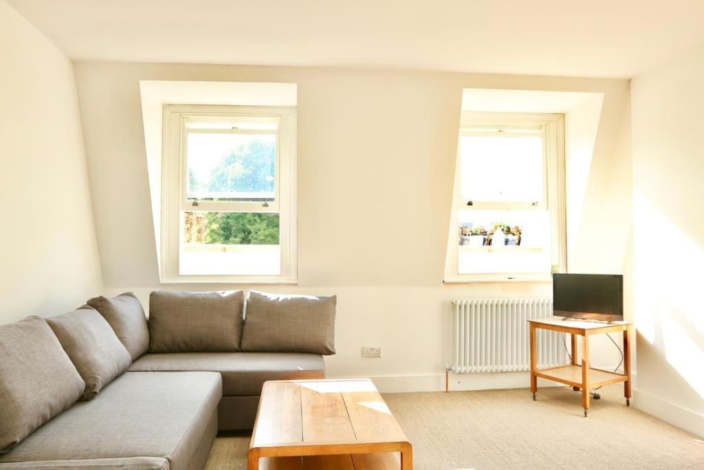 North East Loft Apartment. Stoke Newington. Apartment