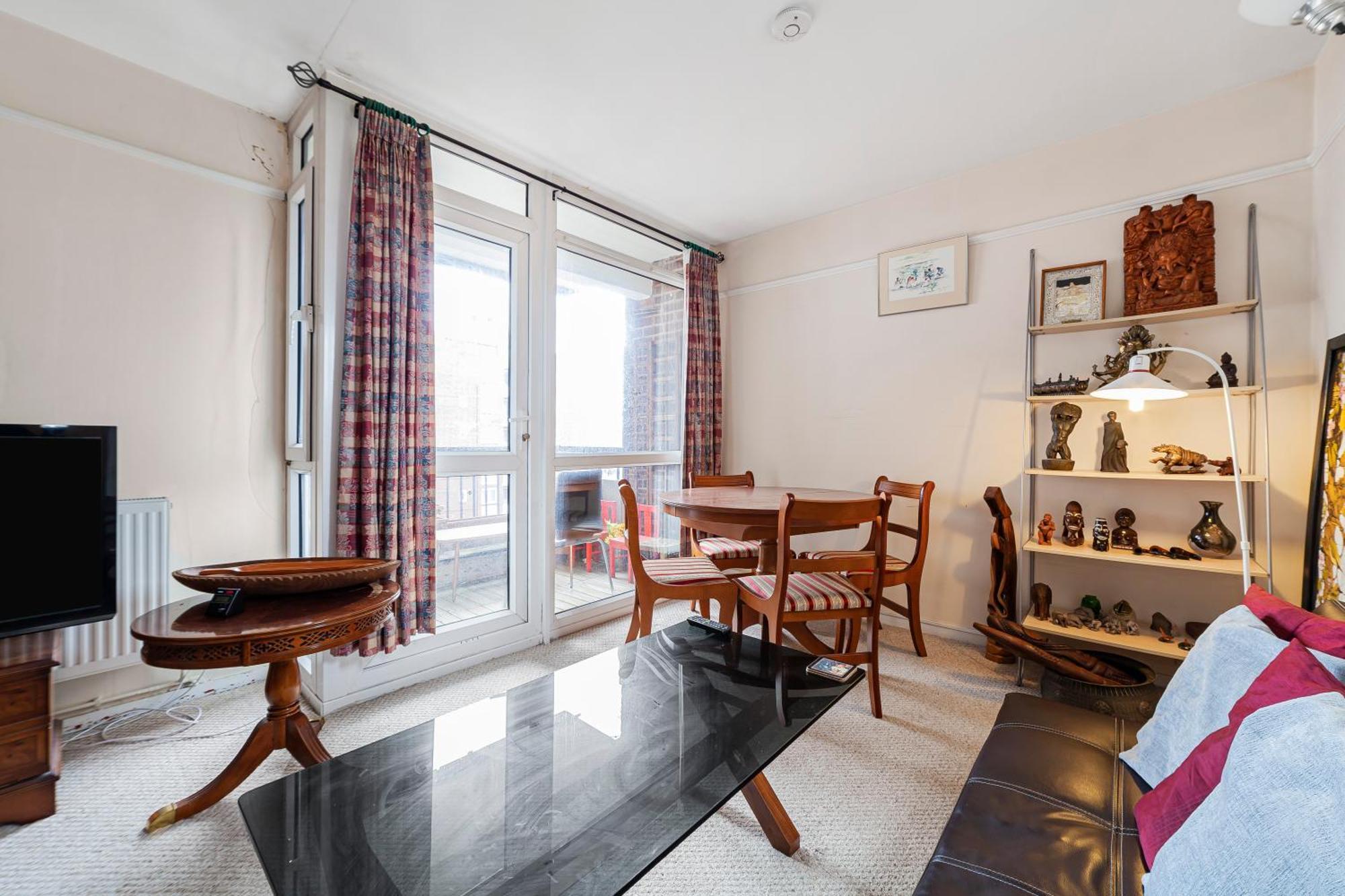 Penthouse 1br Flat Wbalcony & View, Walworth Apartment