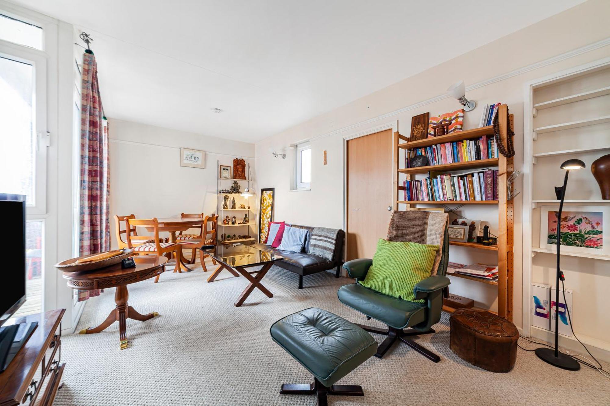 Apartment Penthouse 1br Flat Wbalcony & View, Walworth London