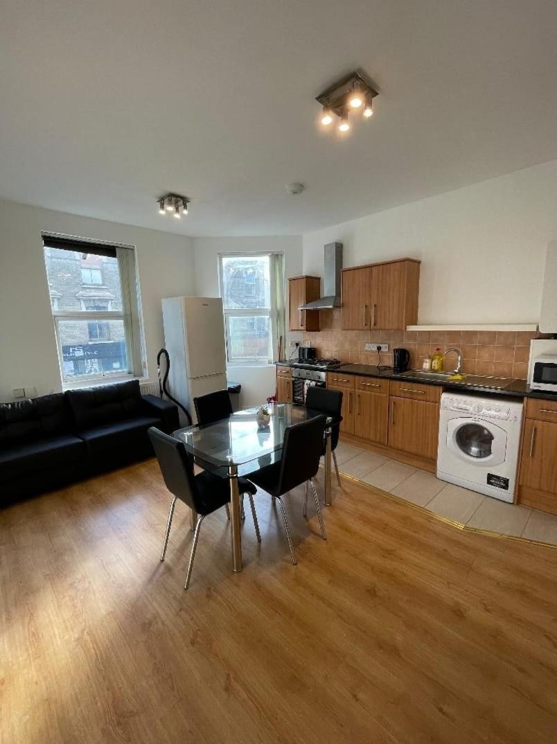 Flat 2 Battersea Park Road Apartamento *